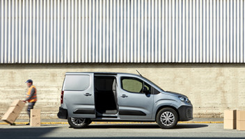 Fiat Professional Doblò PRZESUWNE DRZWI